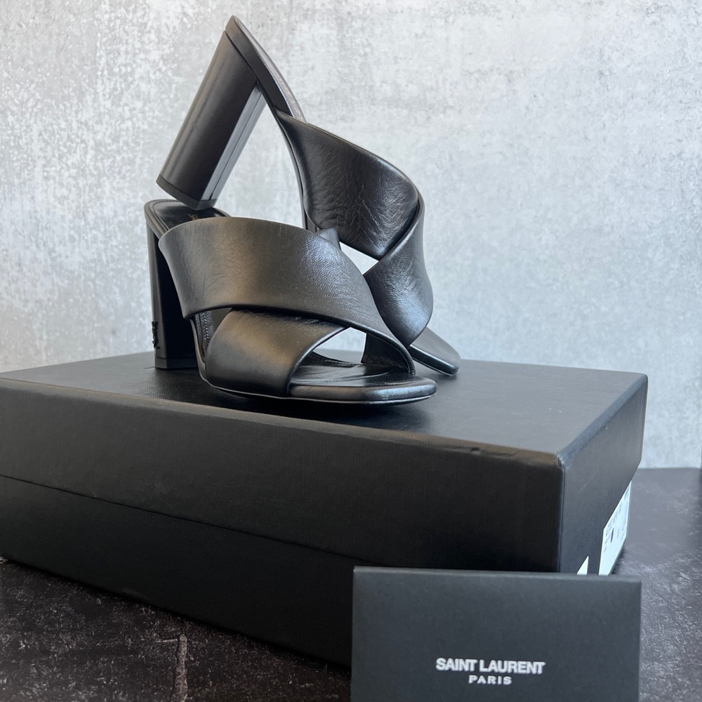 Saint Laurent Lou Lou Mule Sandals in Black Leather | 36 (6)